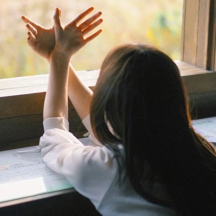 她和往事尽付长风